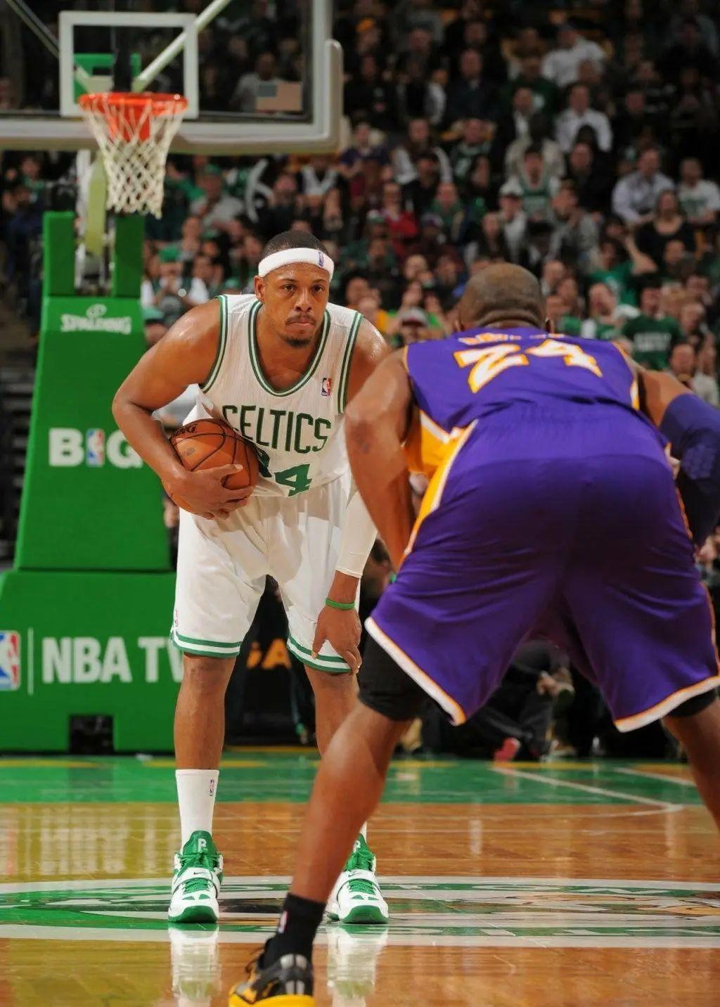 中脱颖而出 中脱颖而出